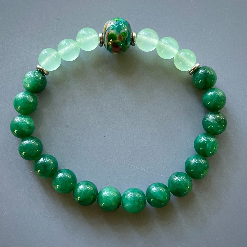 Green Mica and Green Strawberry Quartz Handcrafted Beaded Bracelet - Picture 3 of 4